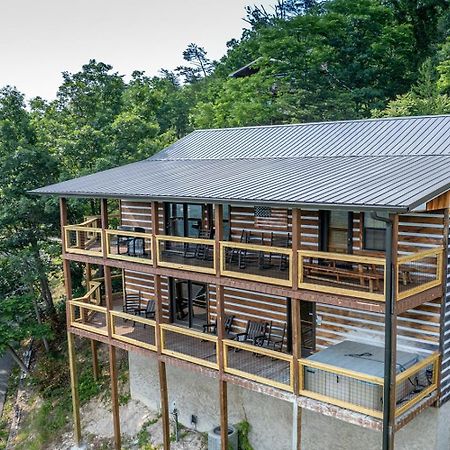 Smoky View With A Twist Villa Pigeon Forge Bagian luar foto