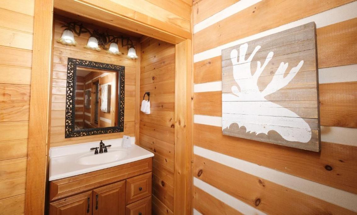 Smoky View With A Twist Villa Pigeon Forge Bagian luar foto
