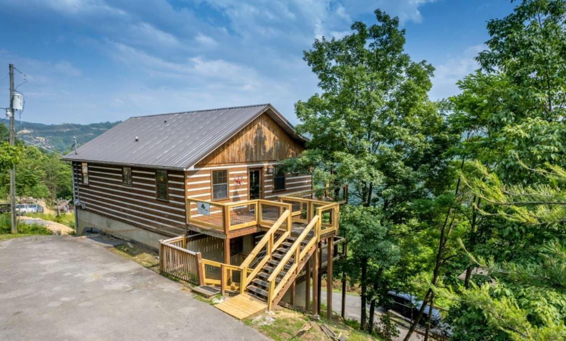 Smoky View With A Twist Villa Pigeon Forge Bagian luar foto