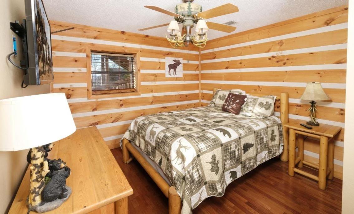 Smoky View With A Twist Villa Pigeon Forge Bagian luar foto
