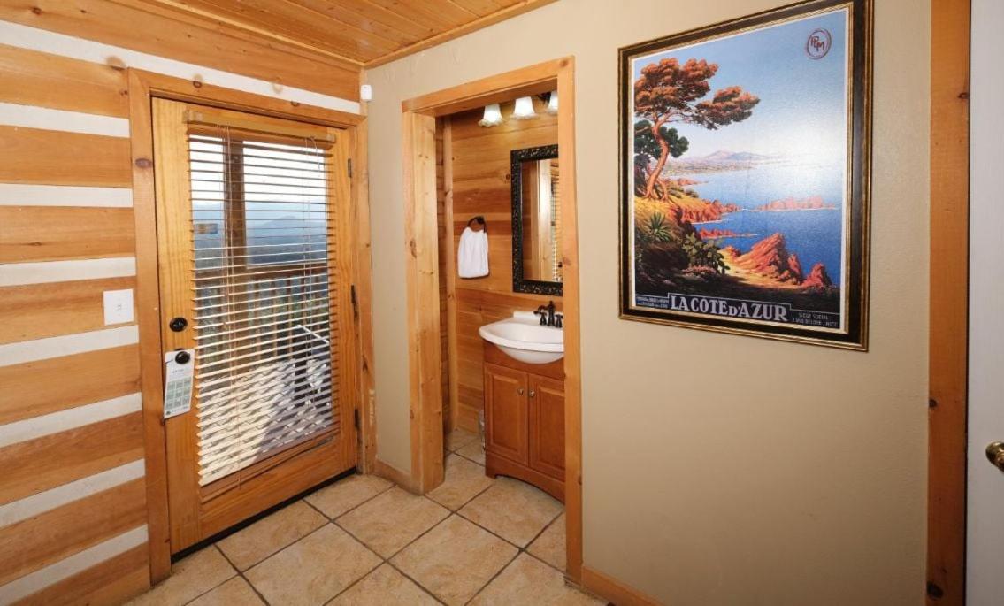 Smoky View With A Twist Villa Pigeon Forge Bagian luar foto