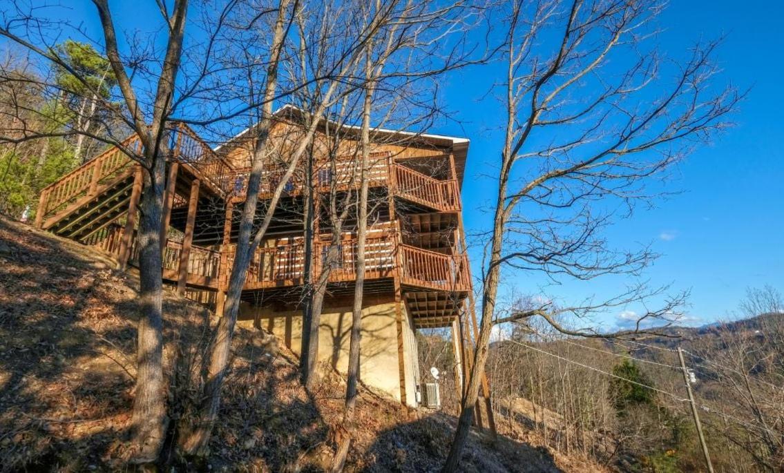 Smoky View With A Twist Villa Pigeon Forge Bagian luar foto