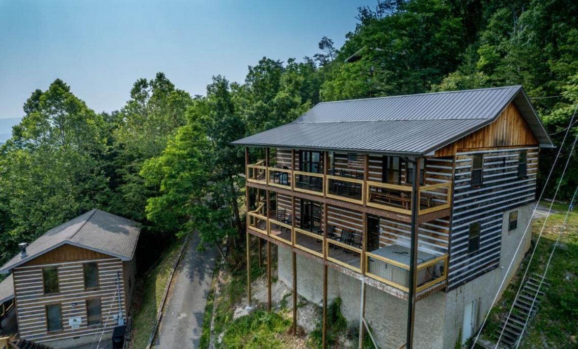 Smoky View With A Twist Villa Pigeon Forge Bagian luar foto