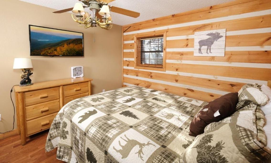 Smoky View With A Twist Villa Pigeon Forge Bagian luar foto